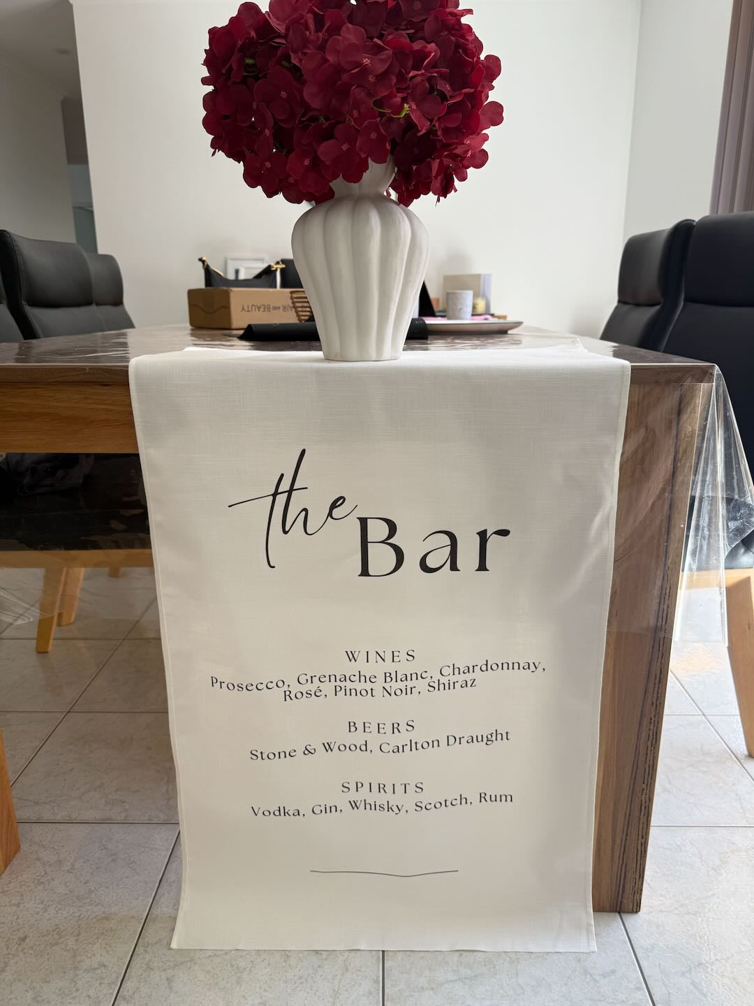 Bar Sign – Cotton-Linen (Classic Serif)