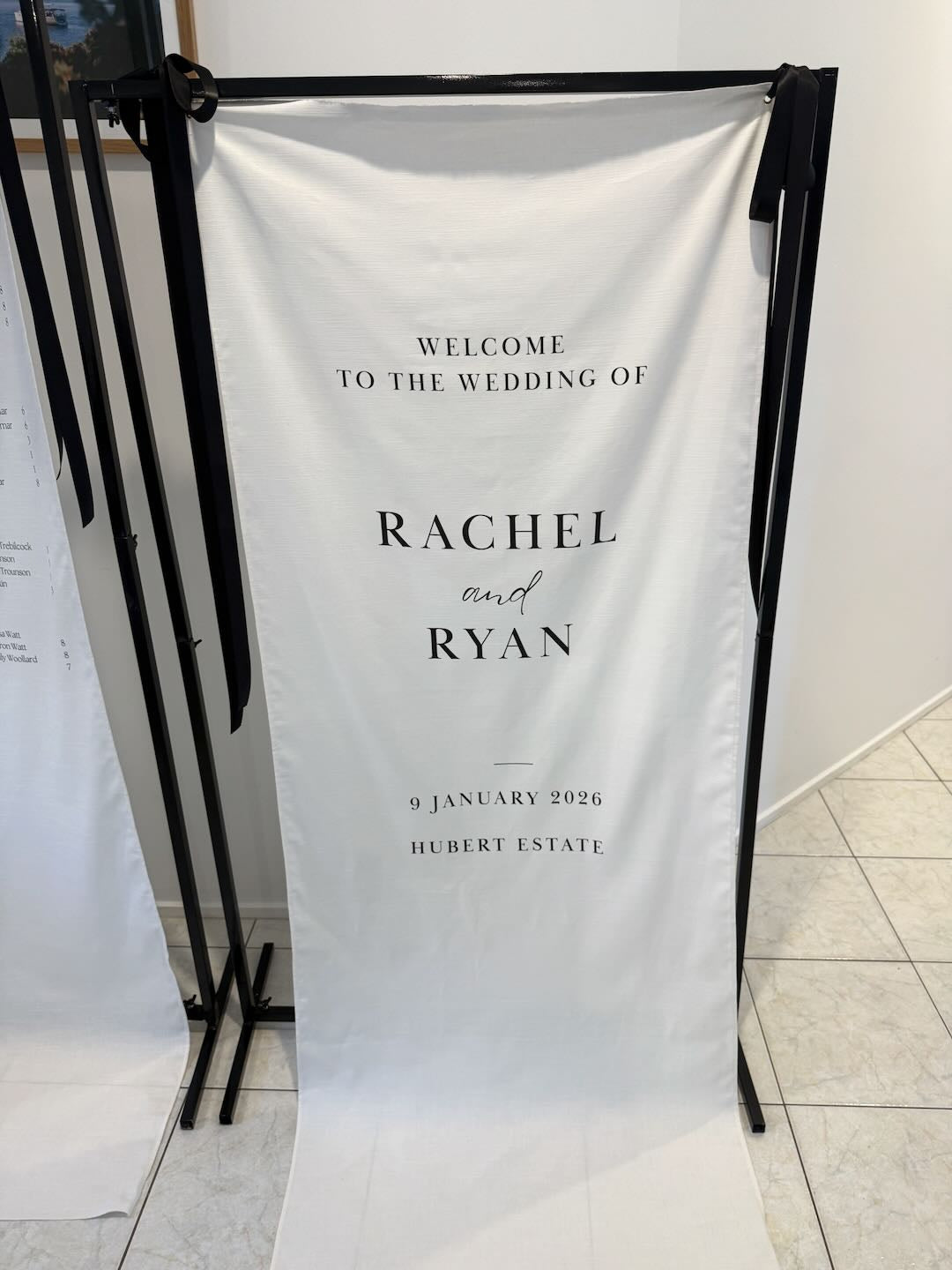 Cotton-Linen Welcome Sign (Classic Serif)