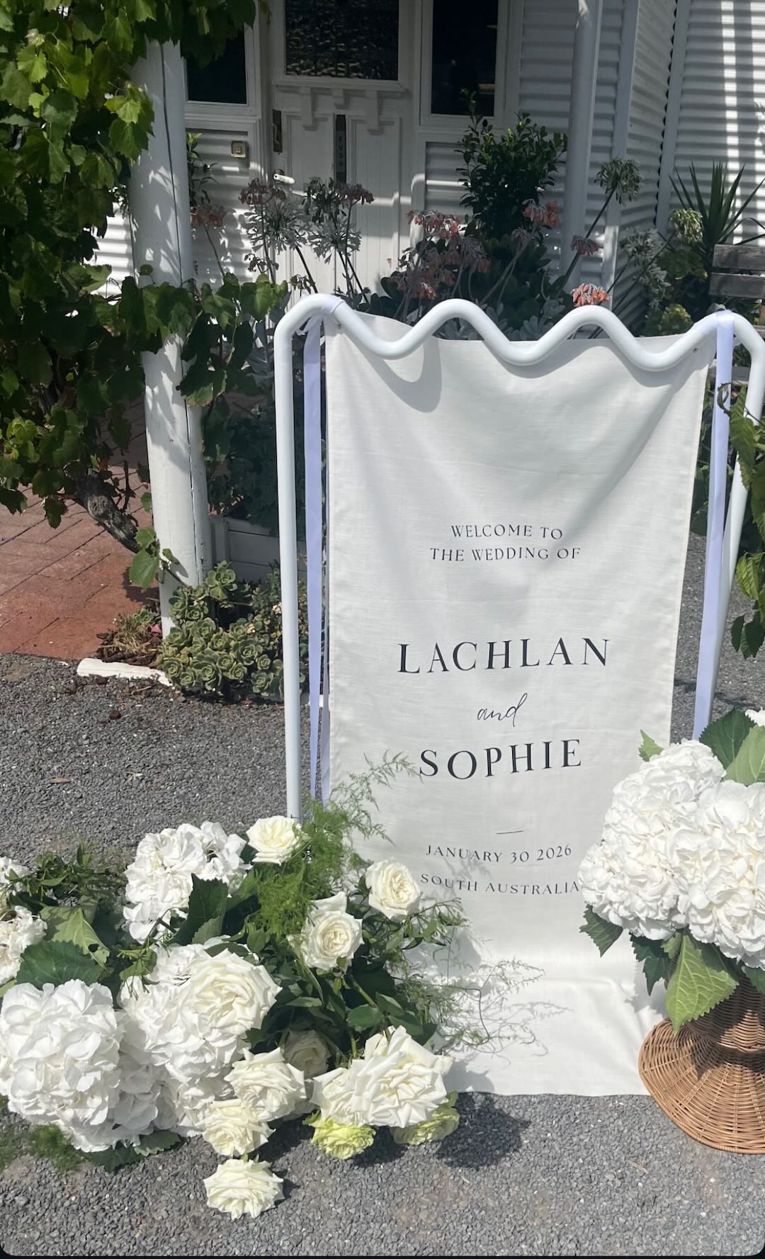Cotton-Linen Welcome Sign (Classic Serif)