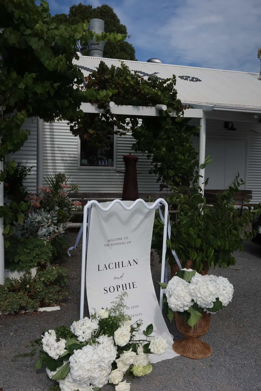Cotton-Linen Welcome Sign (Classic Serif)