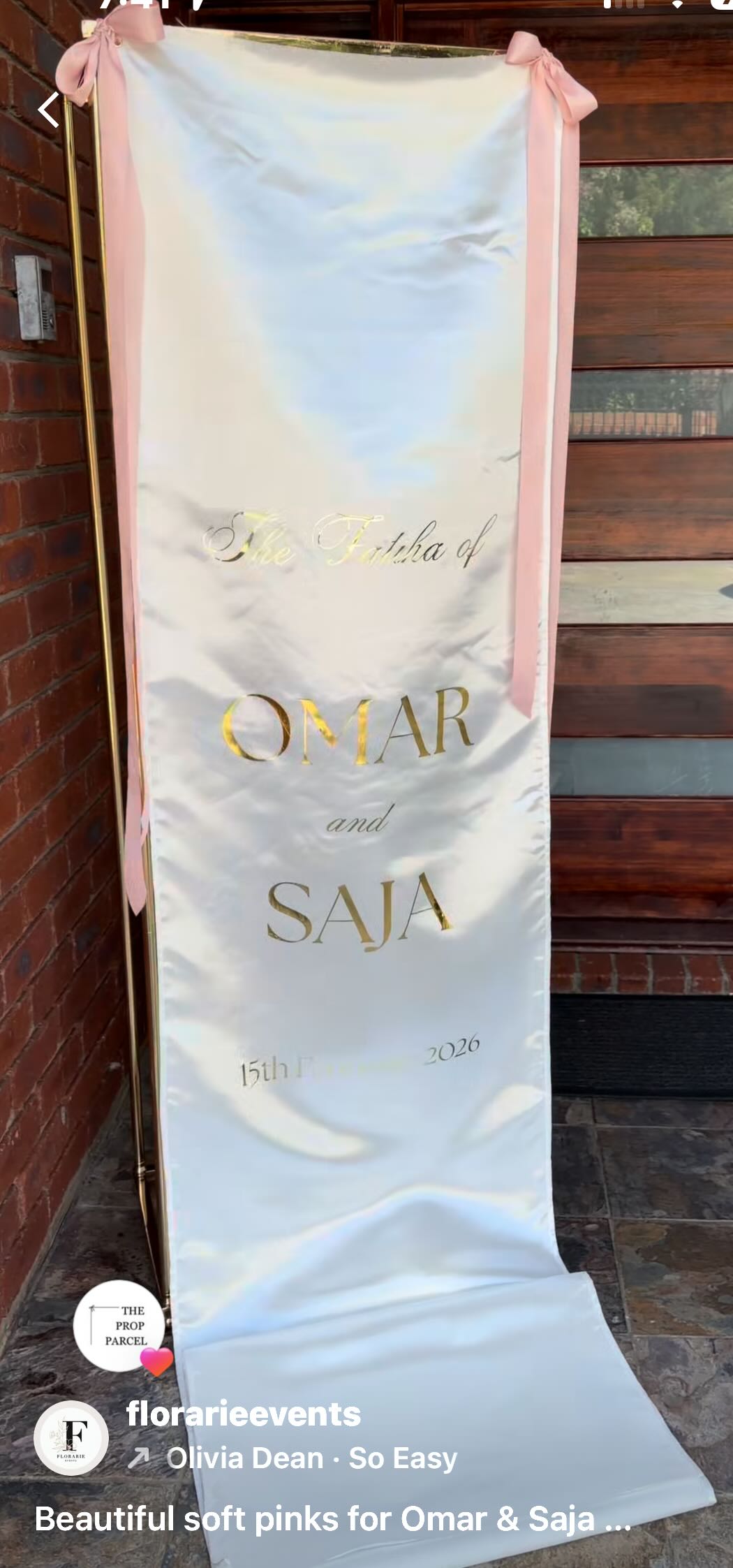 Satin Welcome Sign (Classic Serif)