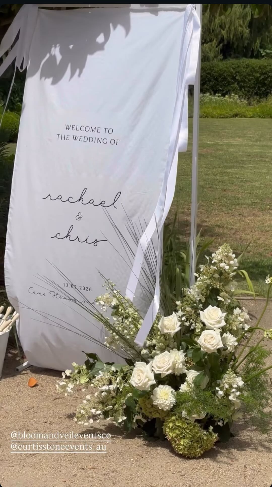 I want a fabric welcome sign
