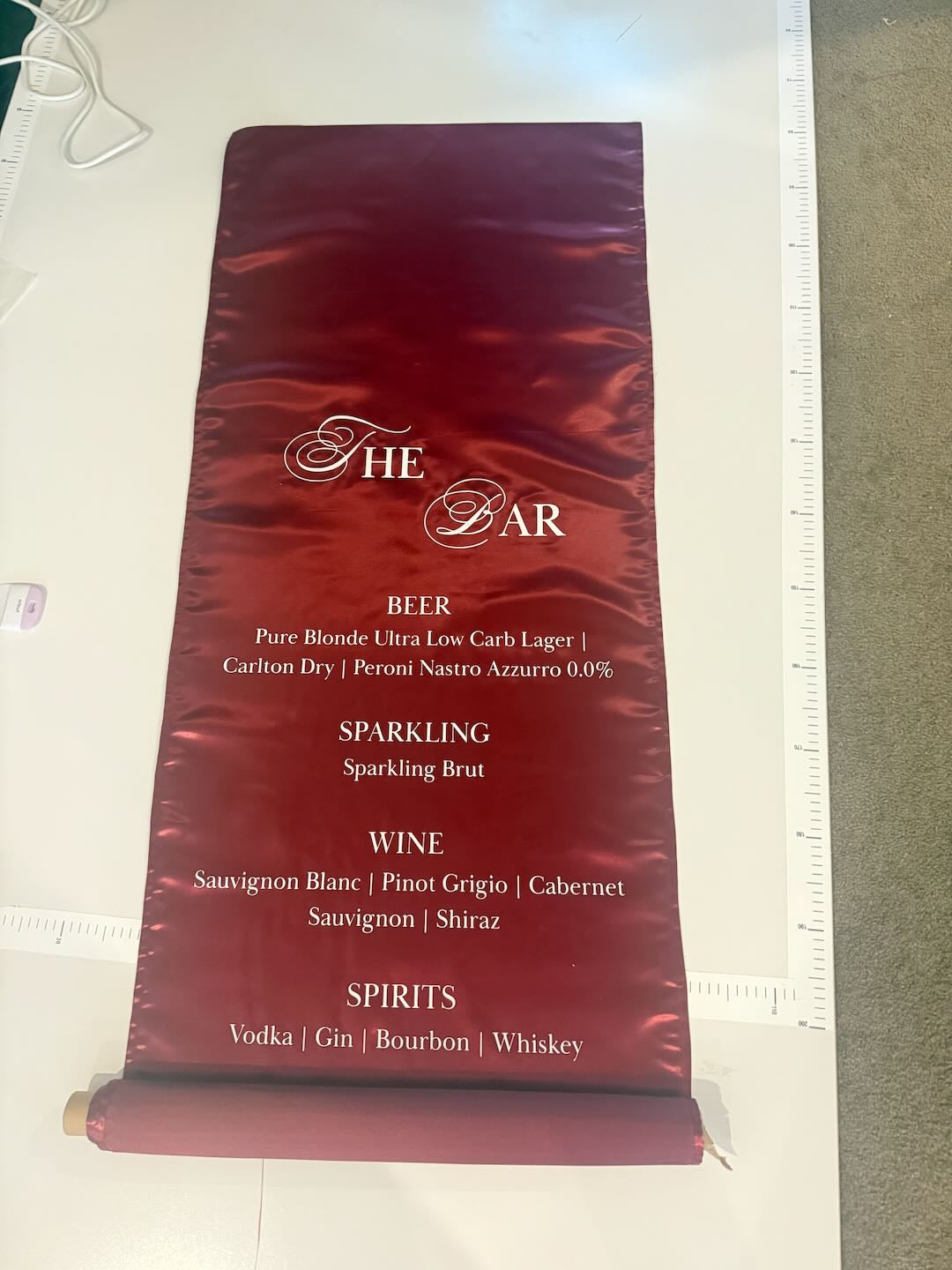 Bar Sign – Satin (Classic Serif)